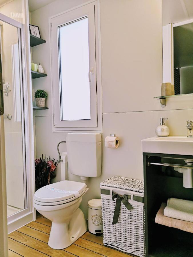 J & R Mobile Homes บีโอกราดนาโมรู ภายนอก รูปภาพ