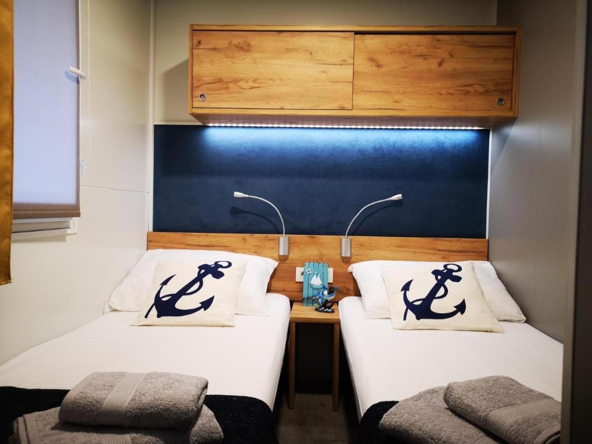 J & R Mobile Homes บีโอกราดนาโมรู ภายนอก รูปภาพ